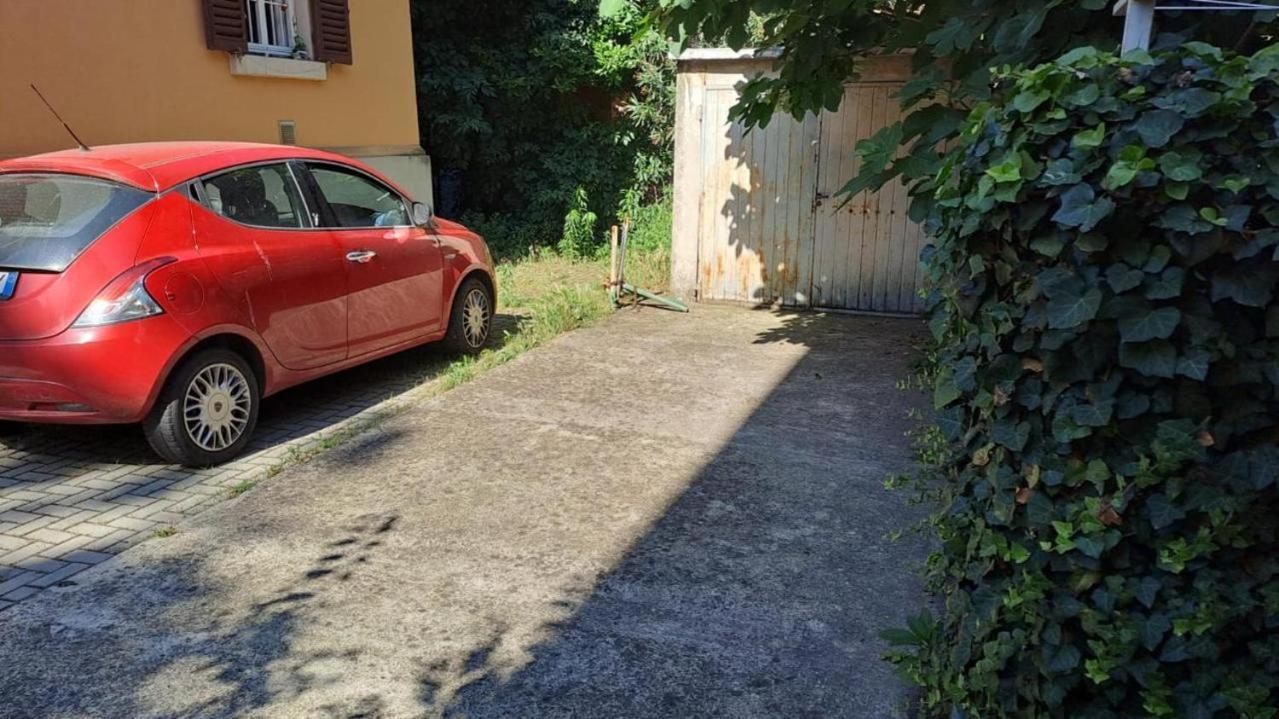 Fiera Bolognina - Komodo - Appartamento Completo Con Giardino E Parcheggio Privato Bolonia Exterior foto